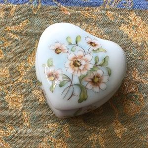 Vintage Limoges France trinket box